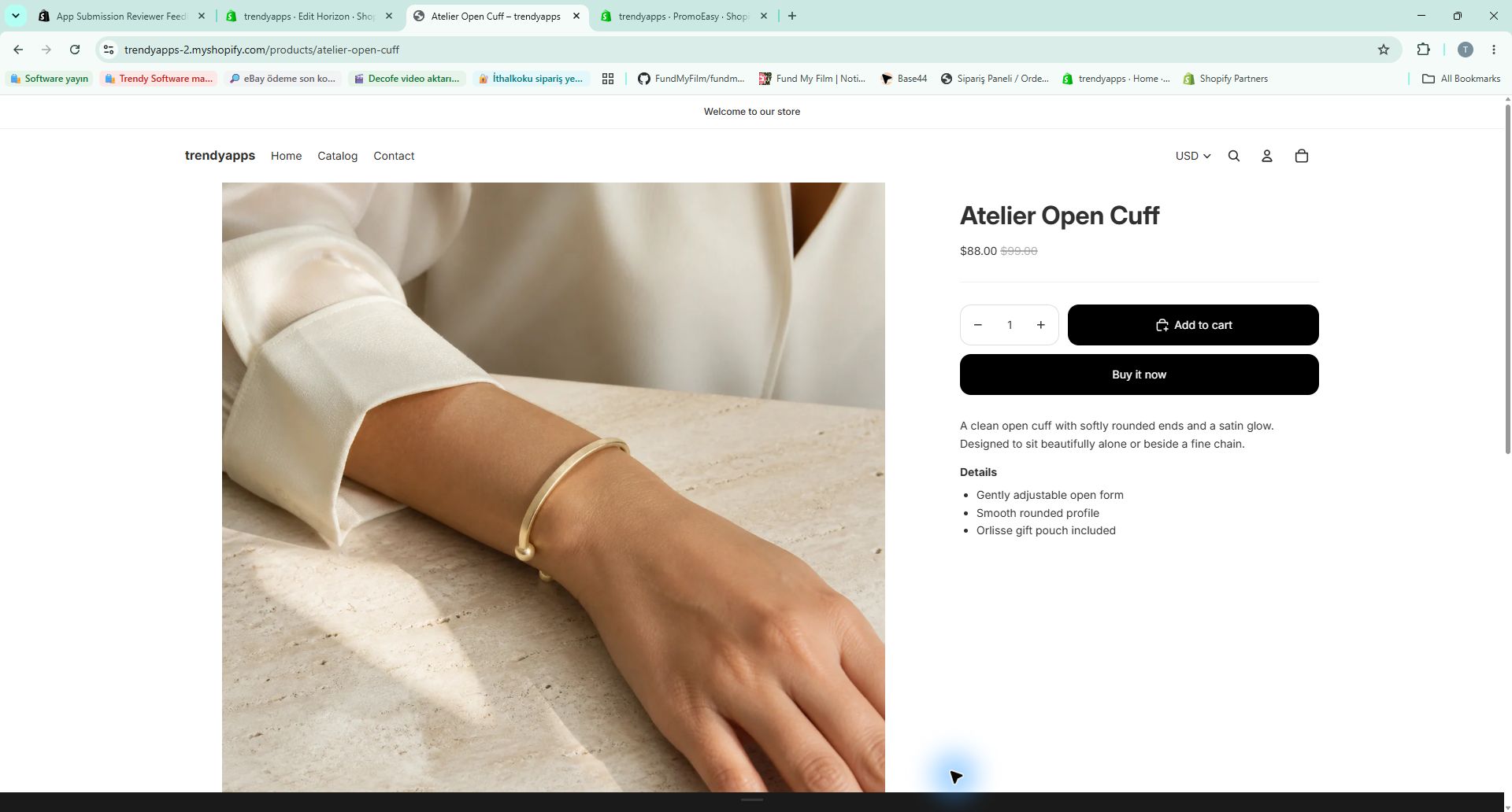 Negative control: an unassigned product does not display another product's reviews.